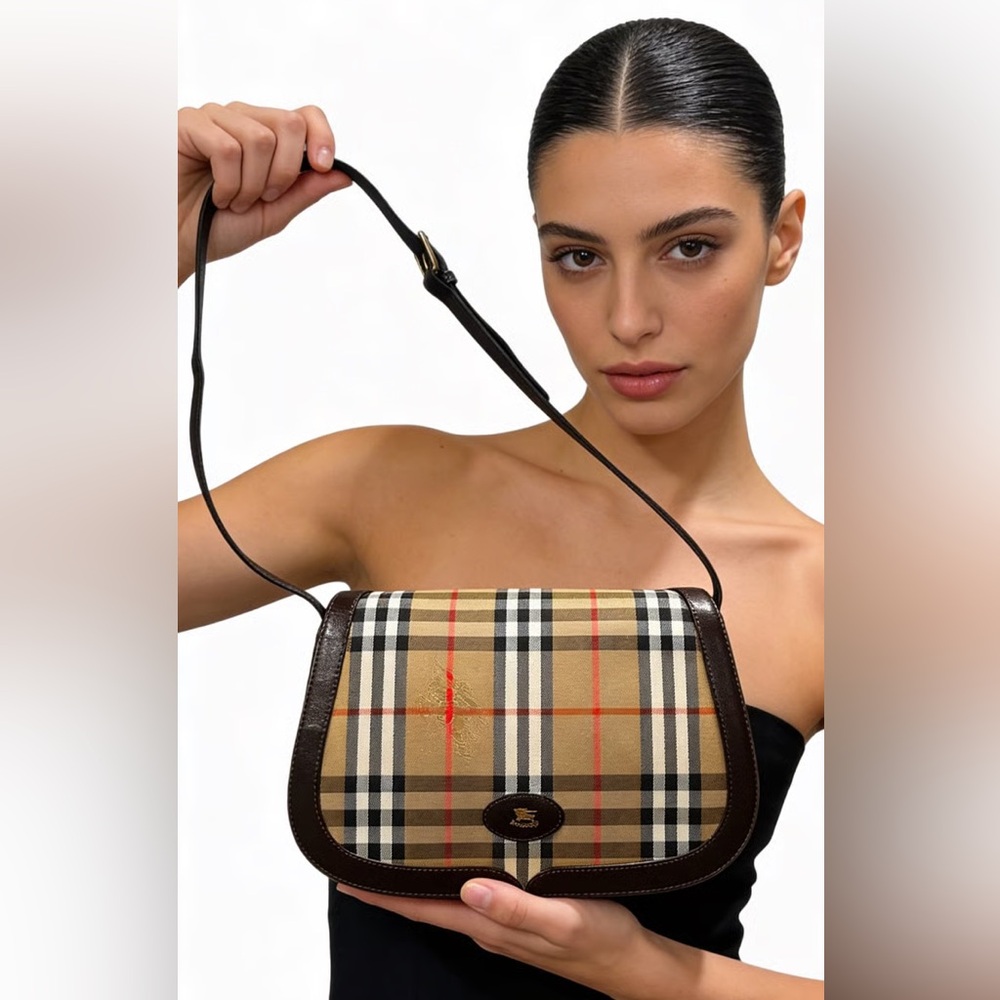 4-26 Preloved Burberry Nova Check Shoulder Bag (Saddle Bag)